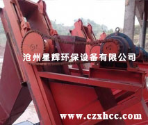  脫水斗式提升機作為選煤廠常用的機械設備,T/L脫水斗式提升機其設計的自動化先進程度,結構布置方式,使用安全性,可靠性、連續性和高效運行將直接影響選煤廠生產成本.