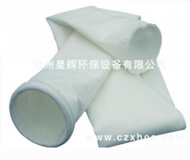 拒水防油針刺氈的生產流程如下： 纖維開松--梳理--鋪網--預刺--主刺--成氈--燒毛--軋光--浸漬PTFE(防水劑)--烘干--定型--軋制--卷裝。 濾布經防水防油處理的過濾袋應用在含濕量較大的場